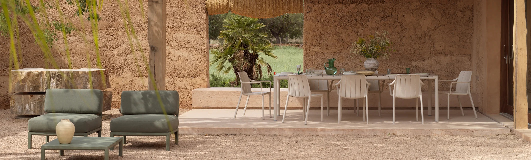 Alfresco Dining Style