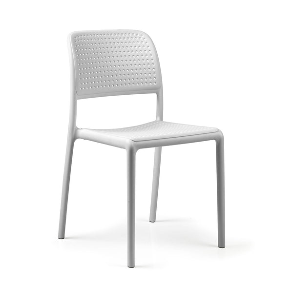 #bora-bistro:white
