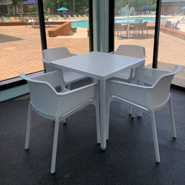 #cube-80:white #net-chair:white