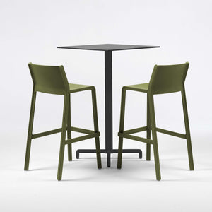 #fiore-bl:charcoal #trill-760:olive-green