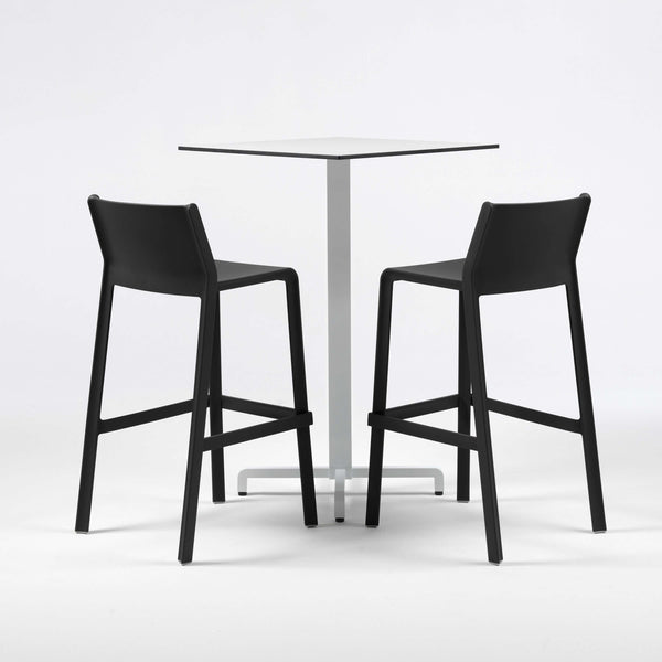 #fiore-bl:white #trill-760:charcoal