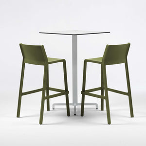 #fiore-bl:white #trill-760:olive-green