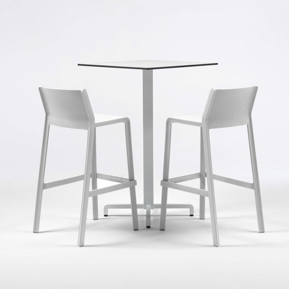 #fiore-bl:white #trill-760:white