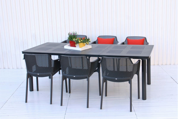 #libeccio:charcoal #net-chair:charcoal