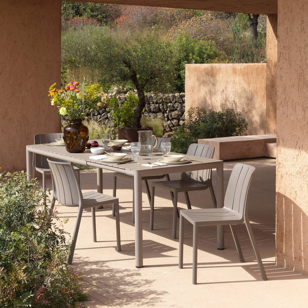 #tevere-147:taupe #tiberina-bistro:taupe
