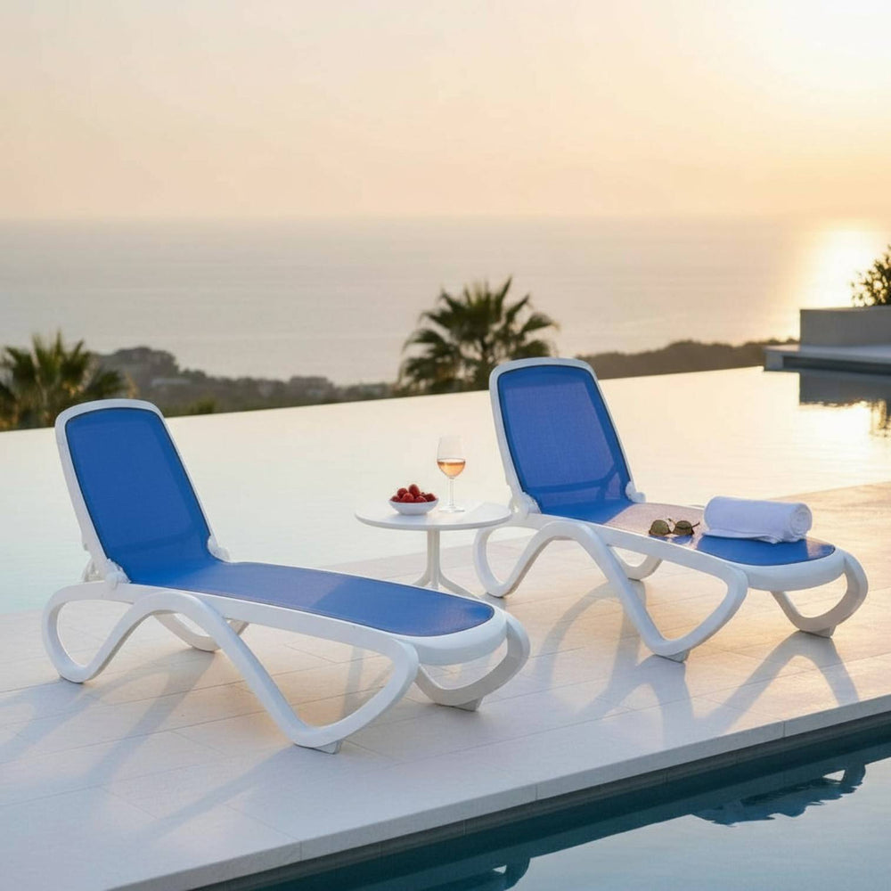 #omega:white-blue #spritz:white