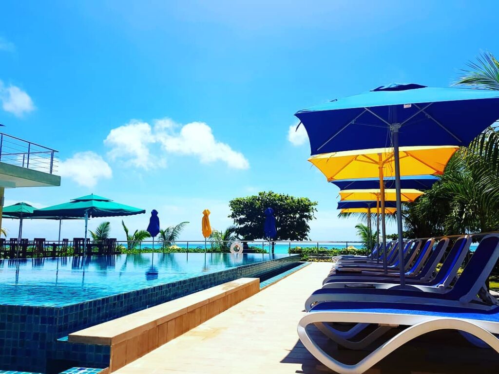 Omega Pool Lounger - Taupe